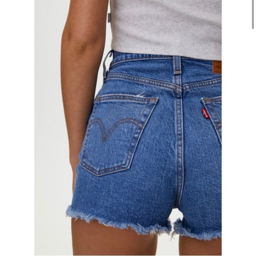 Levis Ribcage short in Urban Oasis 26